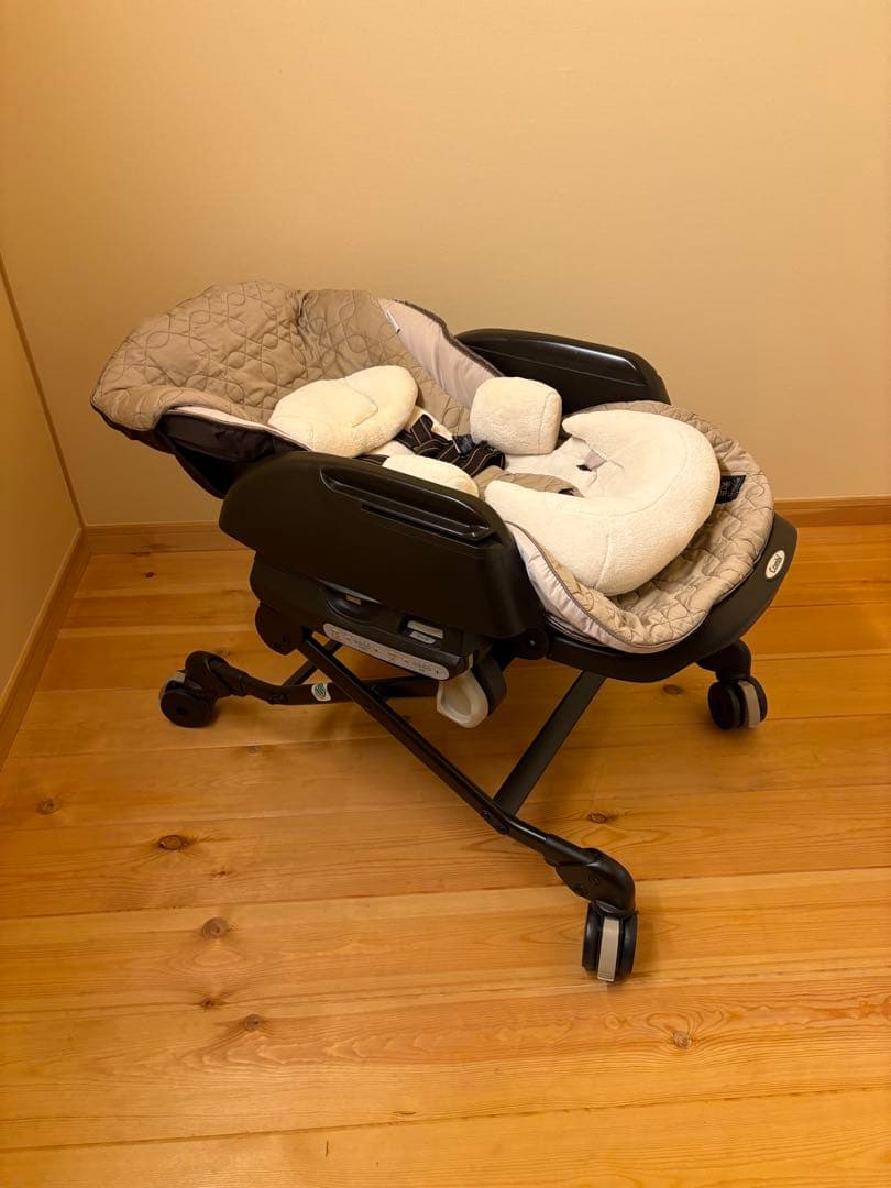 コンビ/ハイローベッド ネムリラ AUTO SWING ダッコプラス