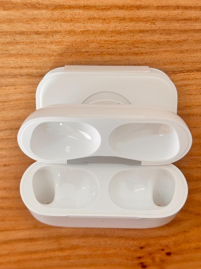 AirPods Pro 第2世代 MQD83J/A Lightning