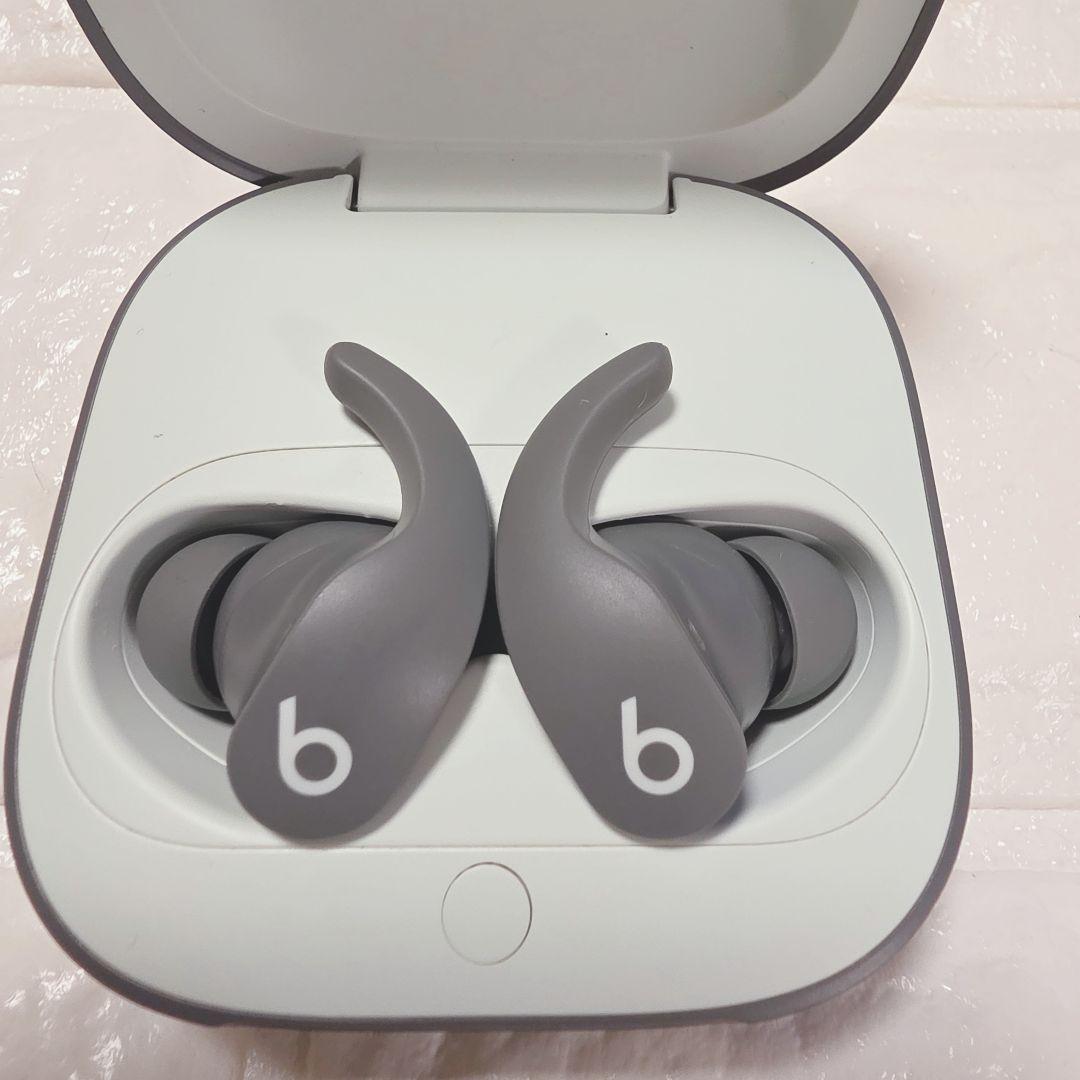 Beats fits pro 　グレー