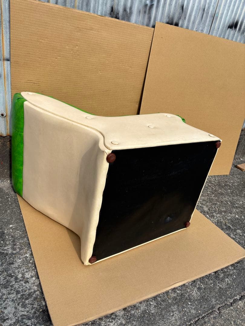 アンティークな可愛いスペースエイジチェアーポップ　ミッドセンチュリー 　ソファ