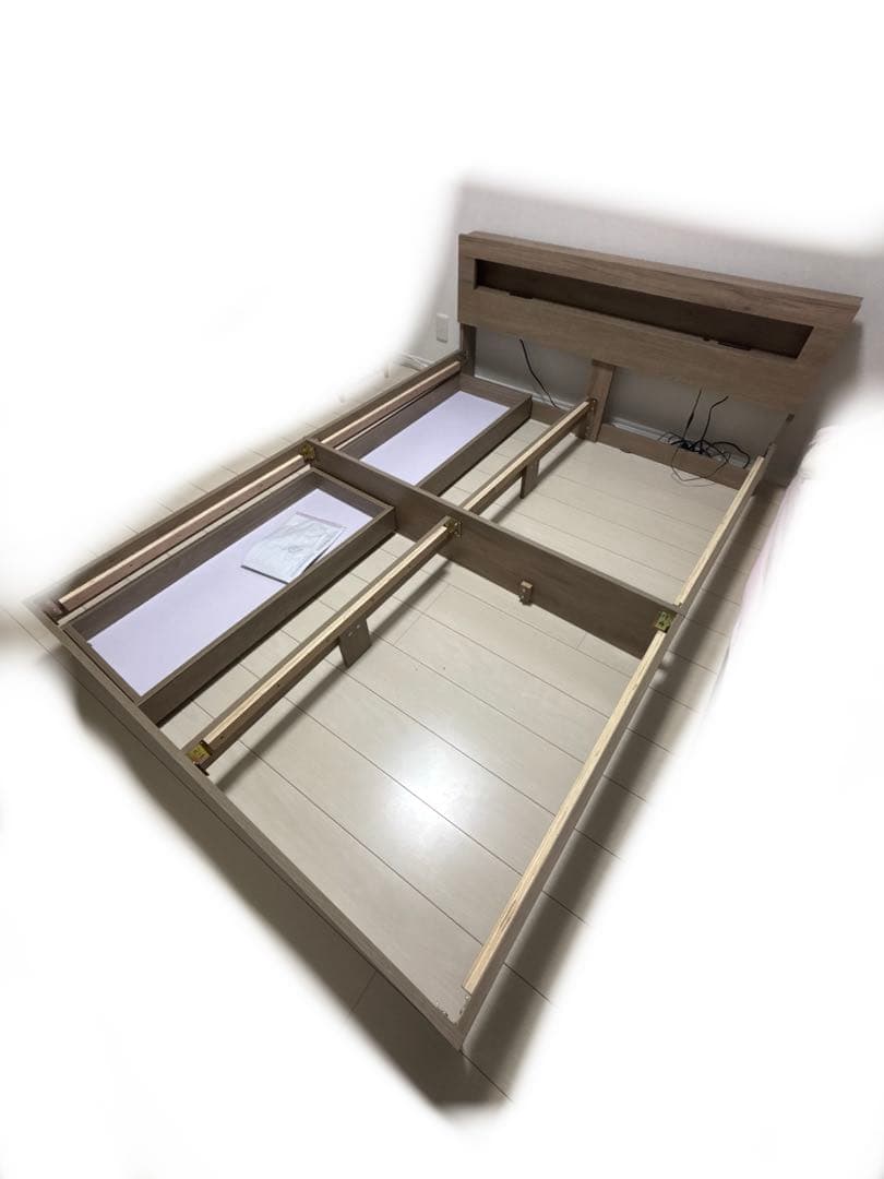 【引取、配送地域限定】RASIK ダブルベッドフレーム グレージュ