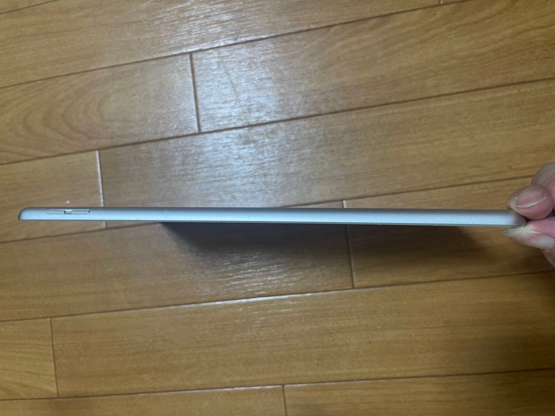 Apple iPad (第7世代) 本体 32GB