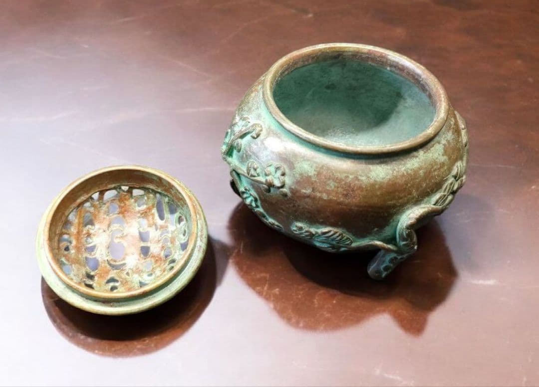 高岡銅器 香炉 須賀月芳 造 蝋型鋳銅 三友文香炉 松竹梅紋様 共箱