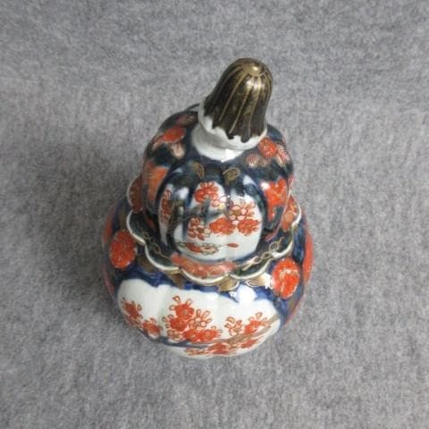 古伊万里染錦草花文沈香壷 [B28161]