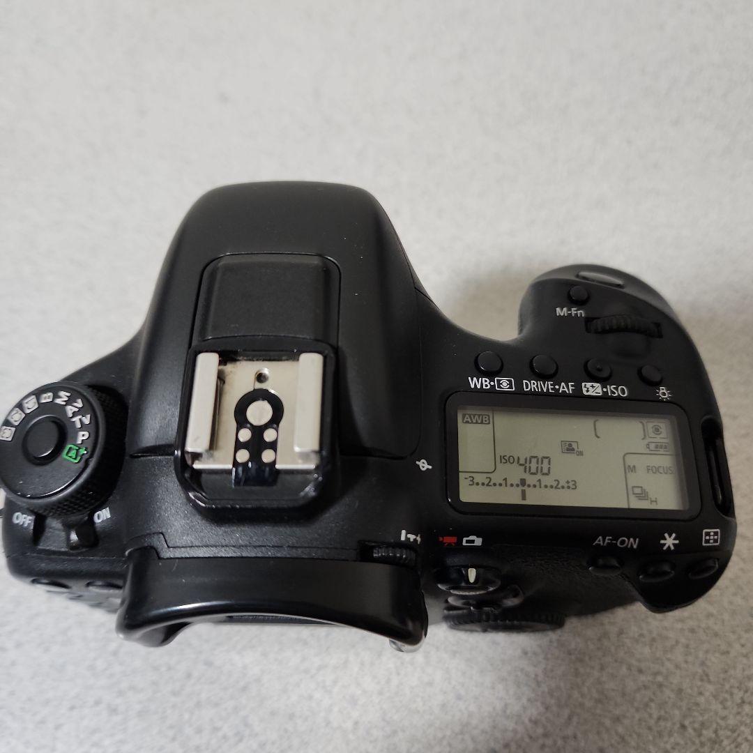 Canon EOS 7D Mark II 本体(おまけ:バッテリーグリップ)