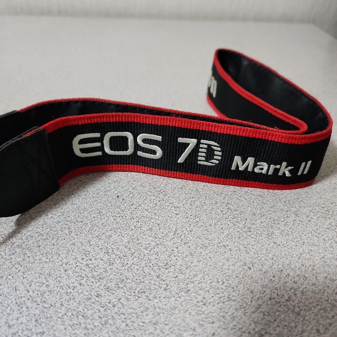 Canon EOS 7D Mark II 本体(おまけ:バッテリーグリップ)