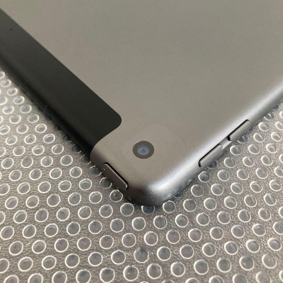 3867【早い者勝ち】iPad7 第7世代 32GB SIMフリー☆