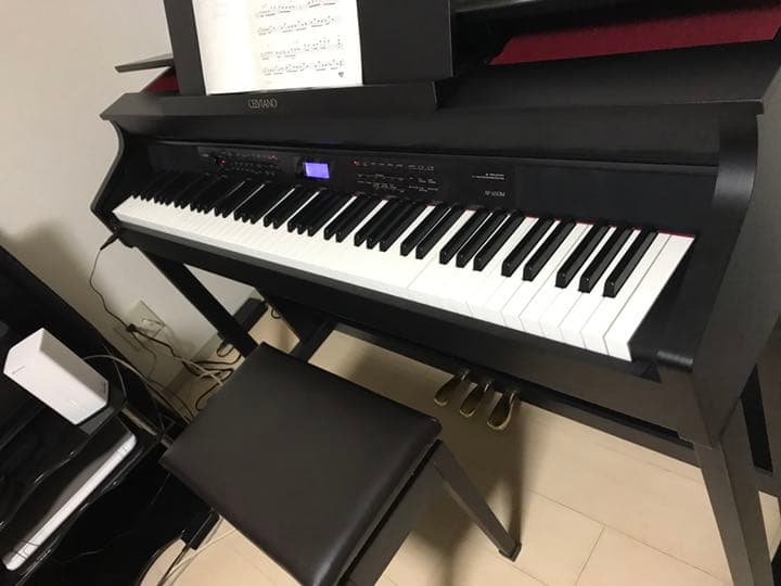 電子ピアノ