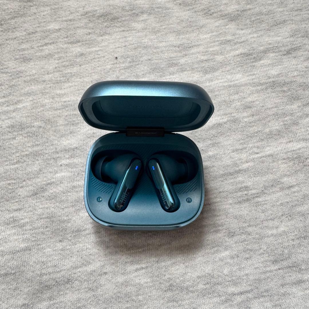 JBL LIVE BEAM 3 ブルー