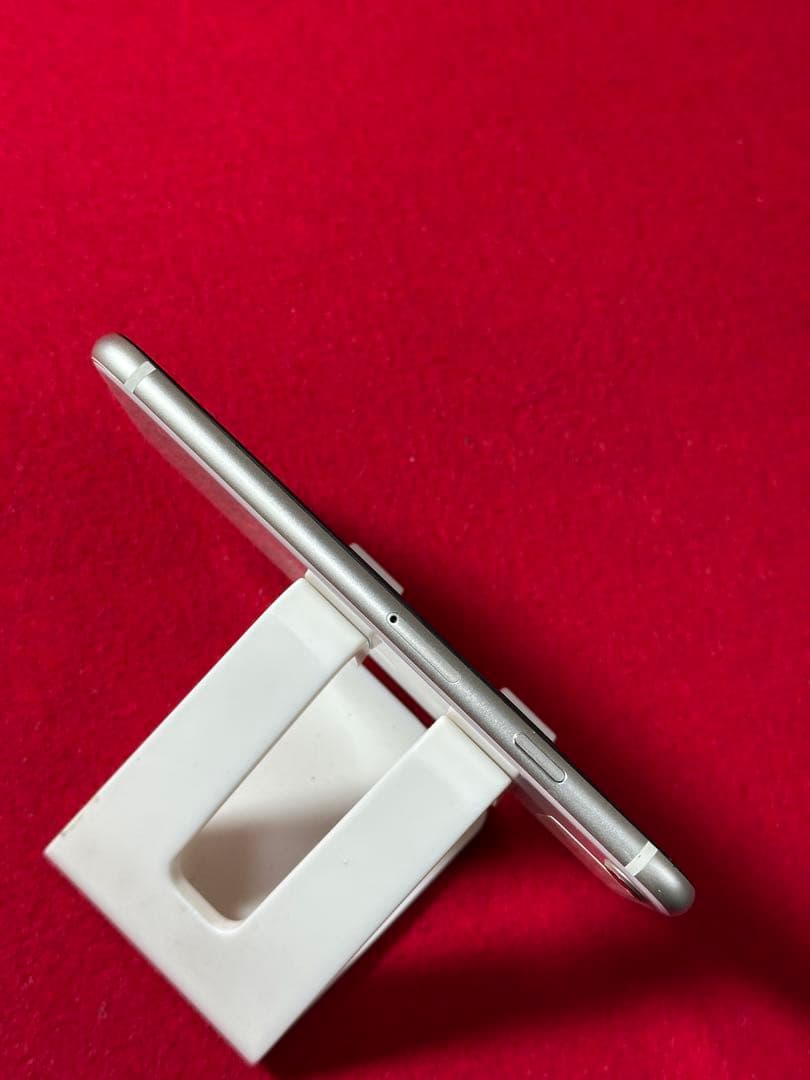 【0705】iPhone SE3第3世代スターライト 64GB simフリー