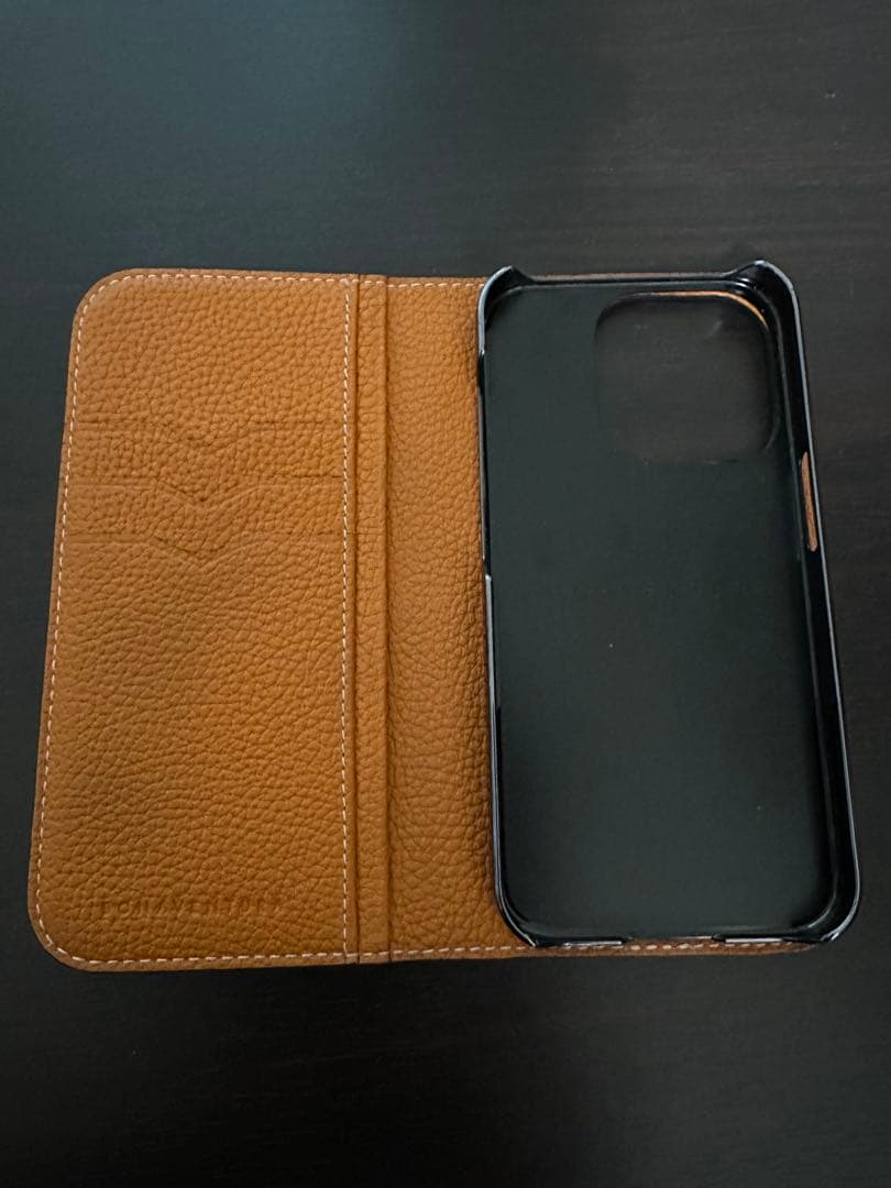 Apple iPhone 15 Pro 256GB ホワイトチタニウム ケース付