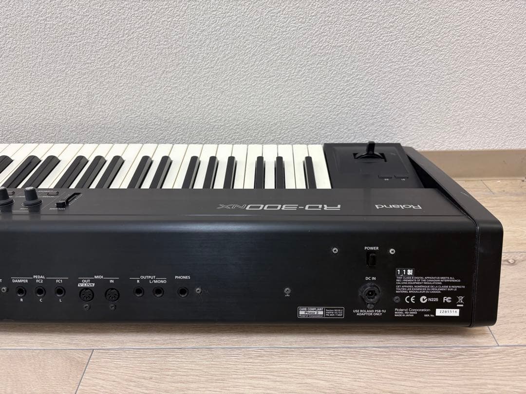 ローランド シンセサイザー RD-300NX GATOR CASES 付き