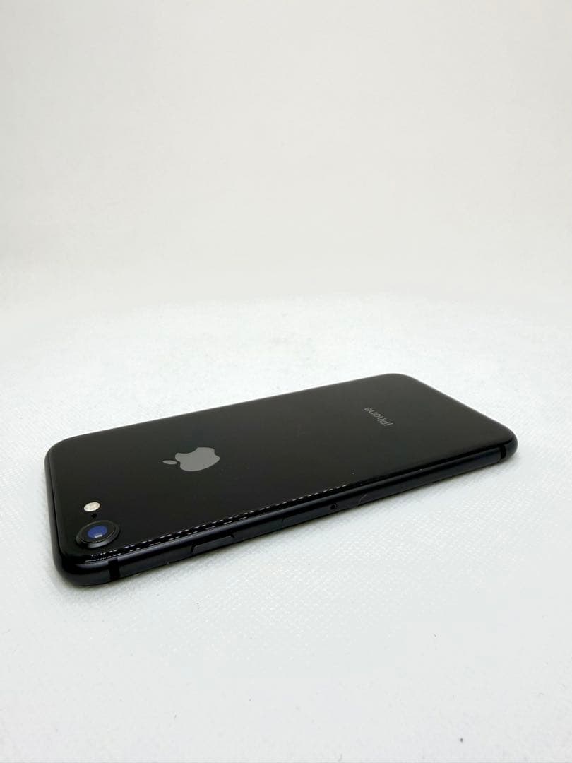 Iphone 8 64GB スペースグレイ　36746