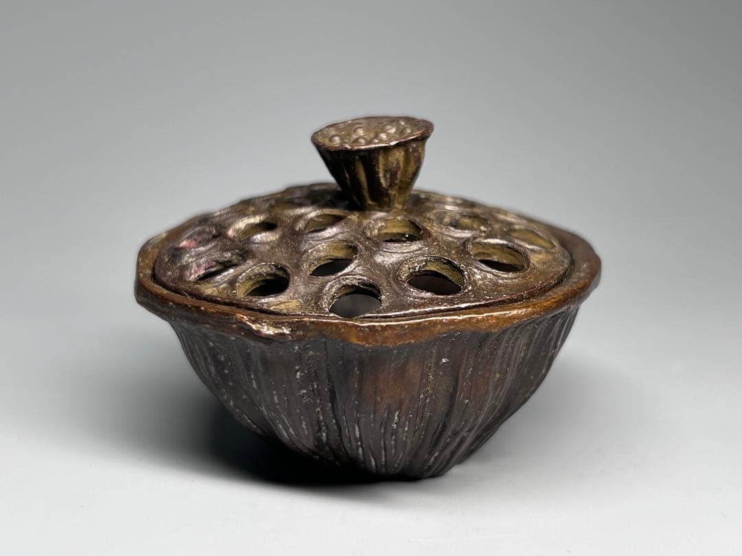 中国古美術　香道具　古銅　蓮華形　細工　小型　香炉　在銘　仏具　古玩　置物　唐物