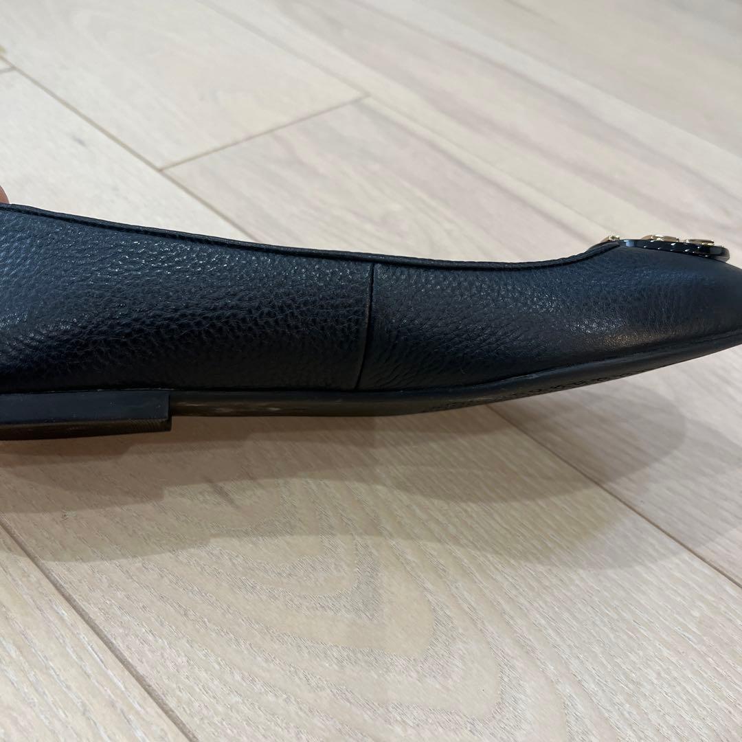 フ*マ様 TORY BURCH トリーバーチブラック フラットシューズ8 24.