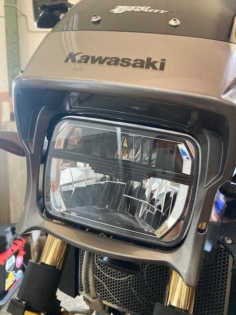 ZRX1200DAEGで使用 Koito 小糸製作所　LEDヘッドライト