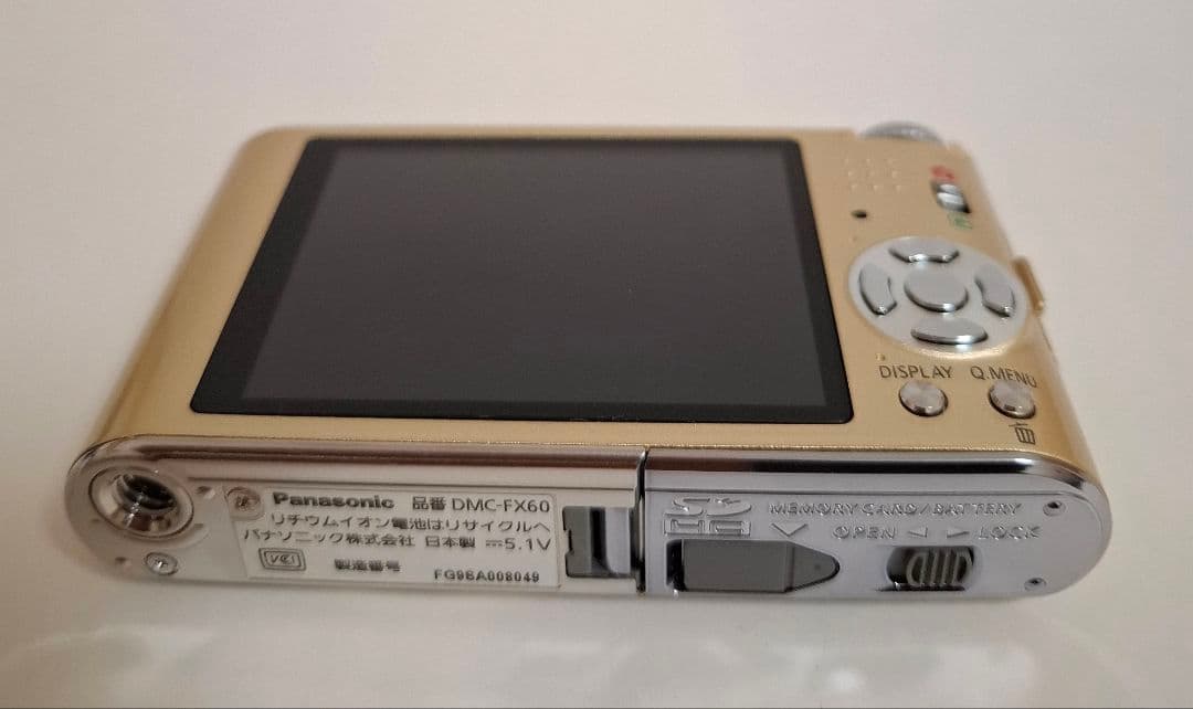 [美品]パナソニック LUMIX DMC-FX60 デジタルカメラ