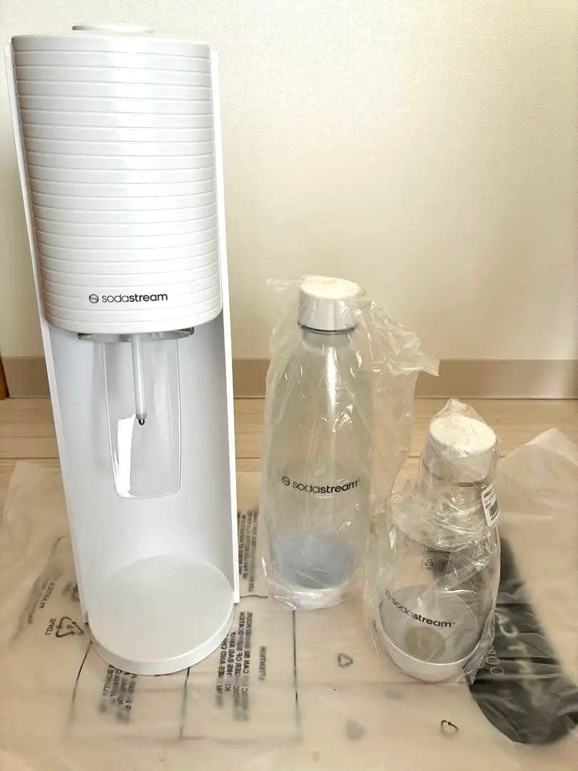 【新品未使用】 sodastream TERRA 60Lボンベ2本付き！