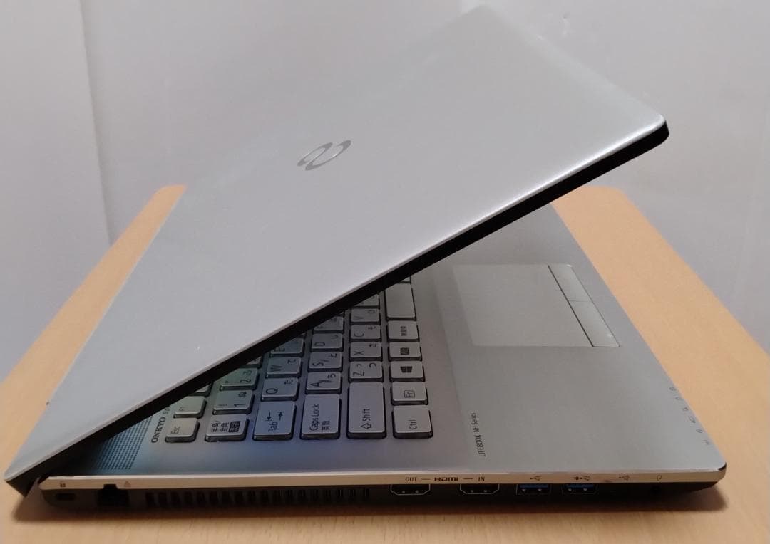 訳あり特価!富士通 8世代Core i7 SSD1Tメモリ16G 17.3インチ