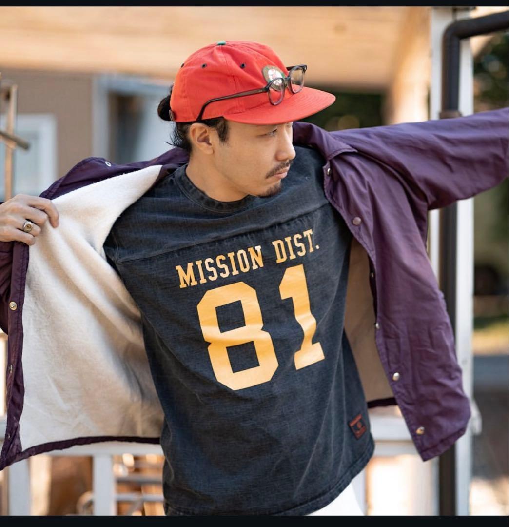 入手困難品！MISSION DISTRICTフットボールTシャツ！81