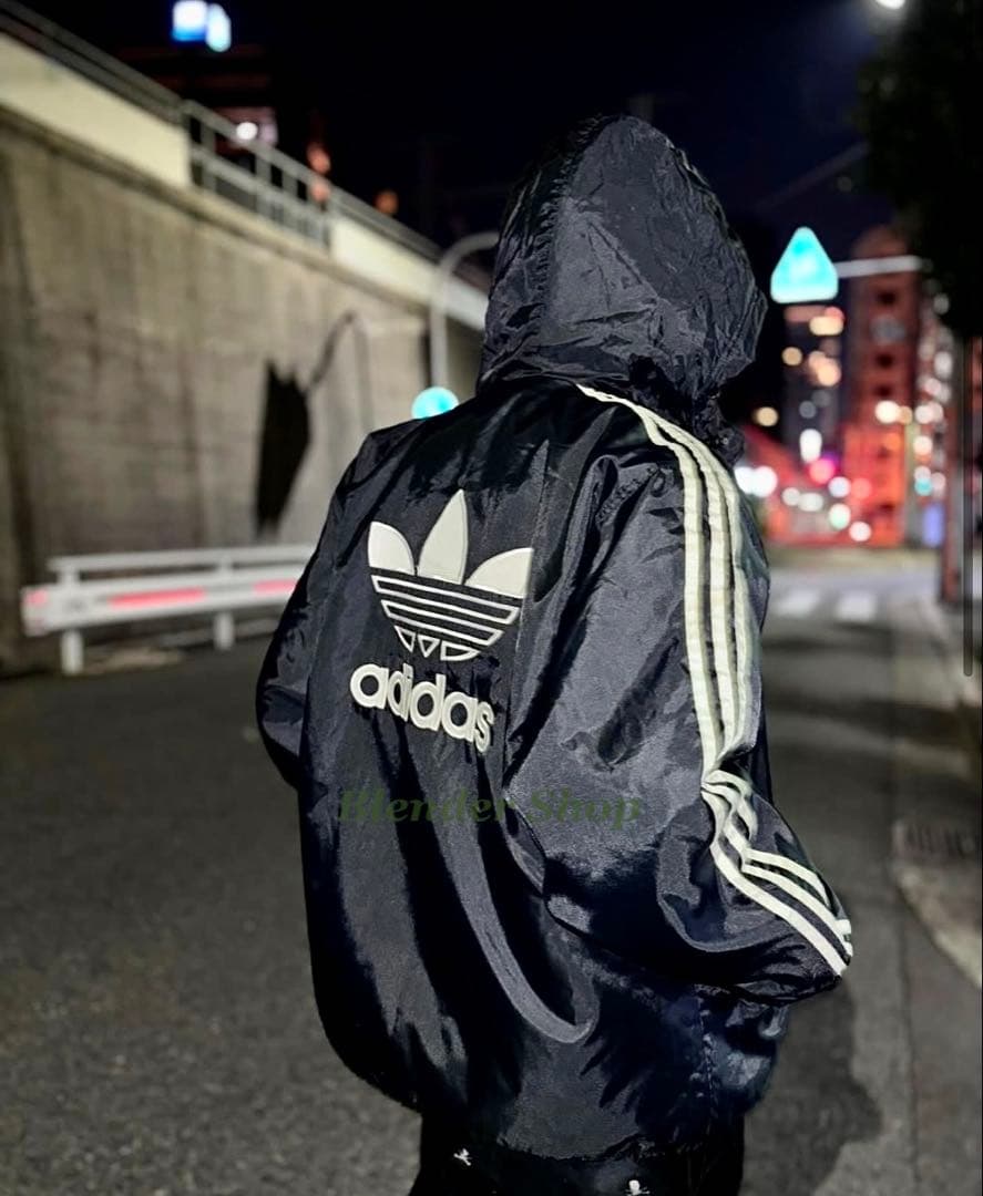 ◆背面刺繍BIGトレフォイルロゴ／中綿入り◆90sアディダス ナイロンジャケット