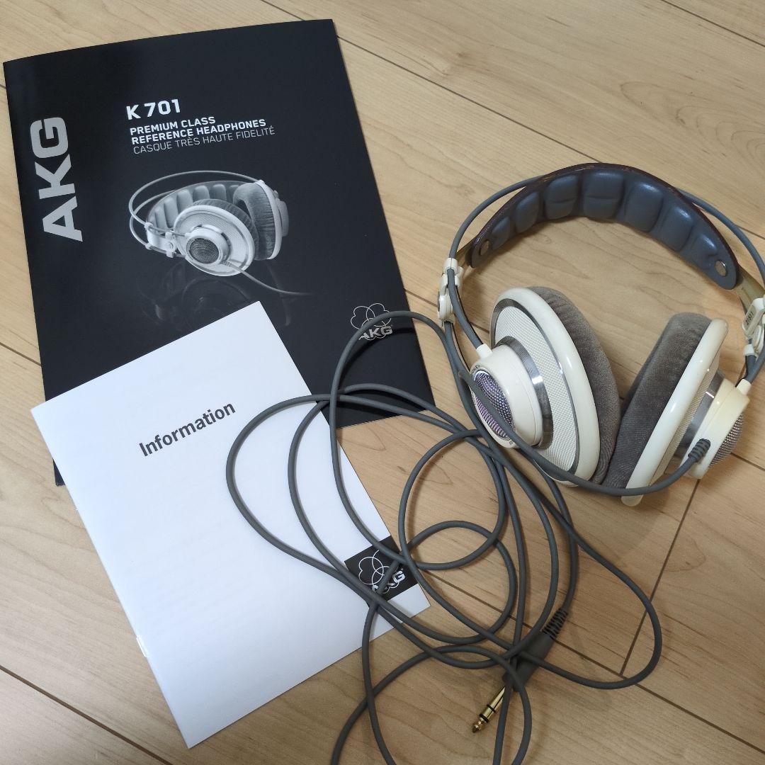 AKG ヘッドホン