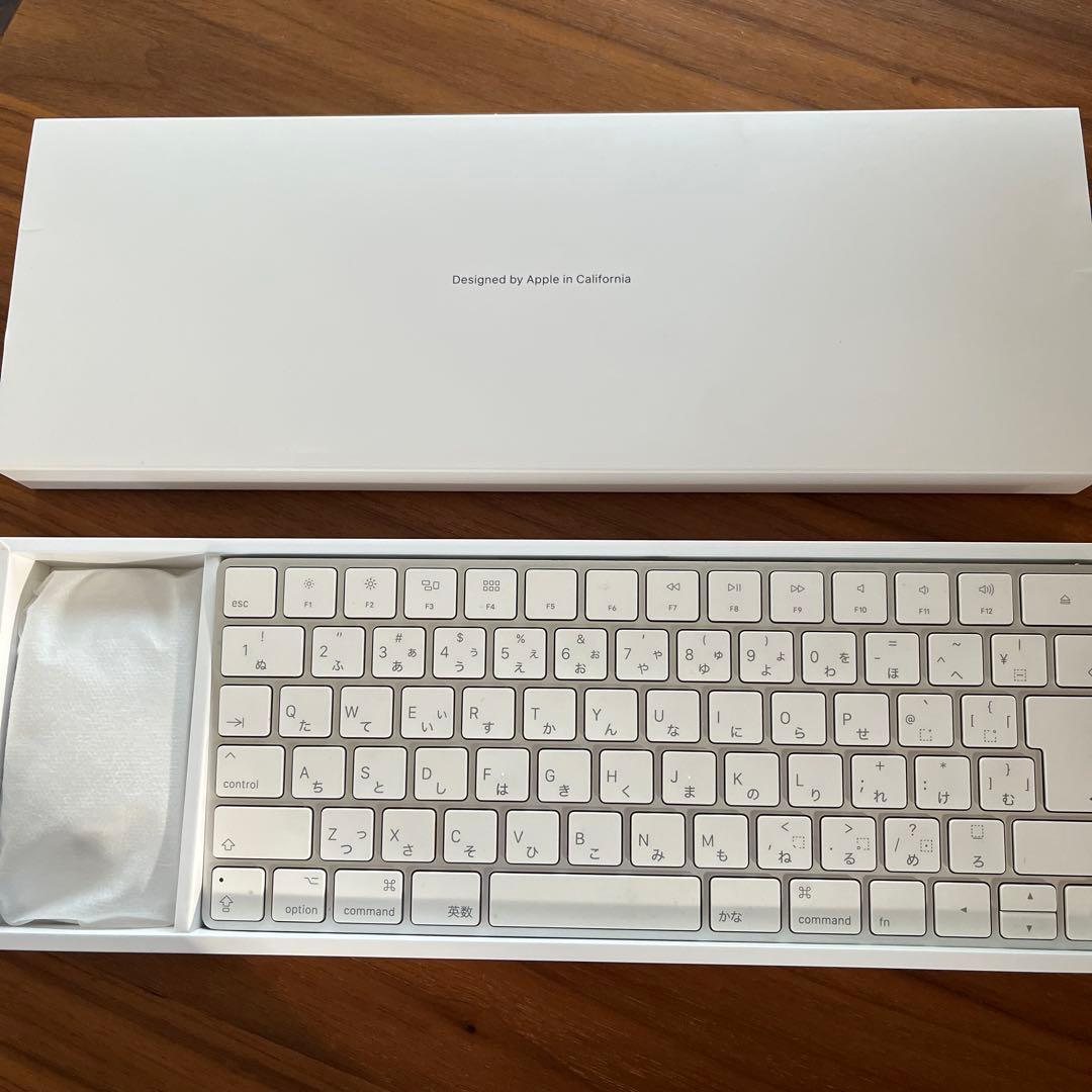 Apple iMac 21.5インチ本体 + キーボード + マウス