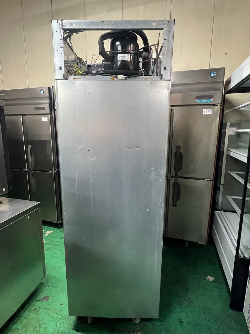 2022年ホシザキ縦型冷凍庫 625x650x1910