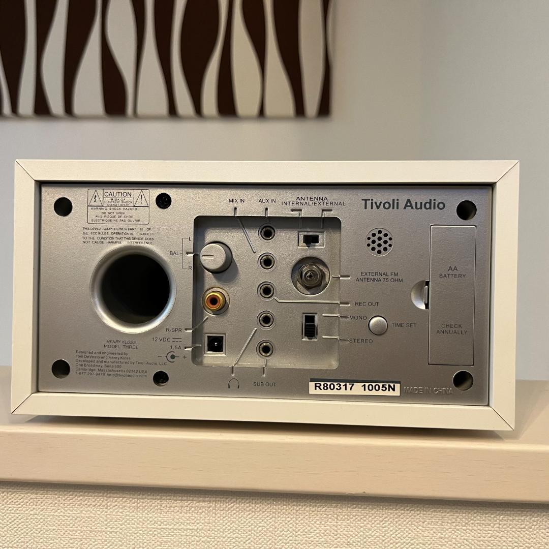 Tivoli Audio MODEL THREE 時計付きラジオ