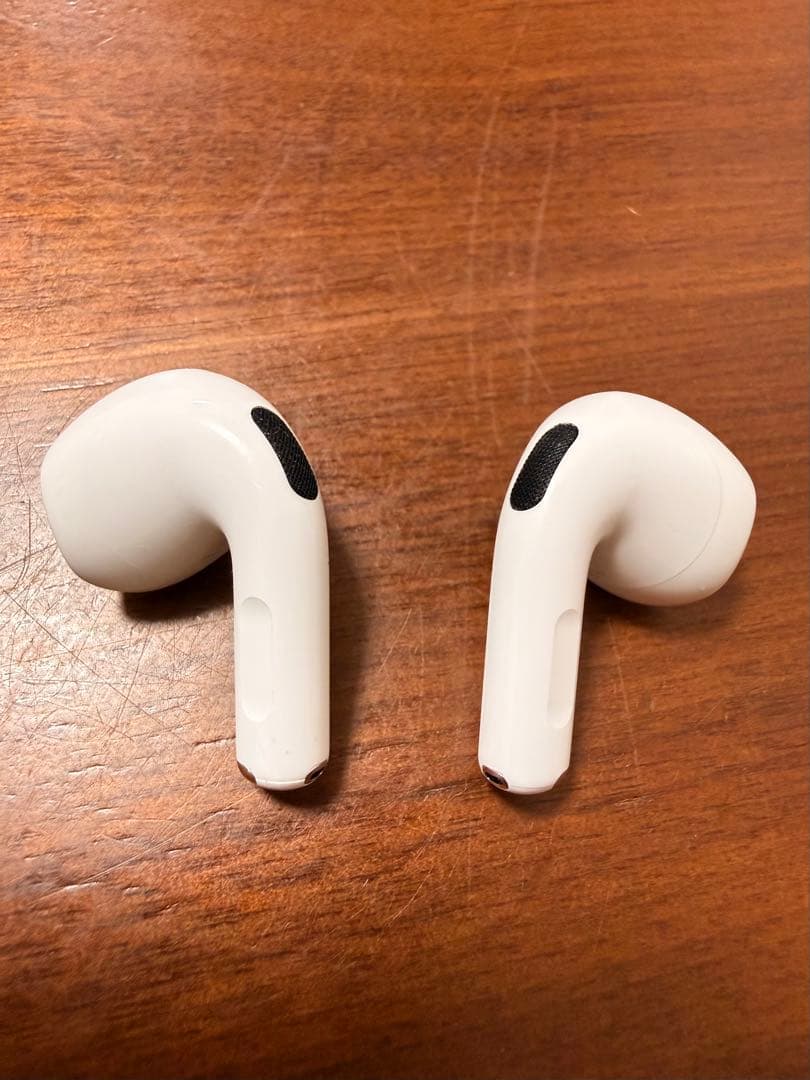 AirPods4 ノイズキャンセリング　中古