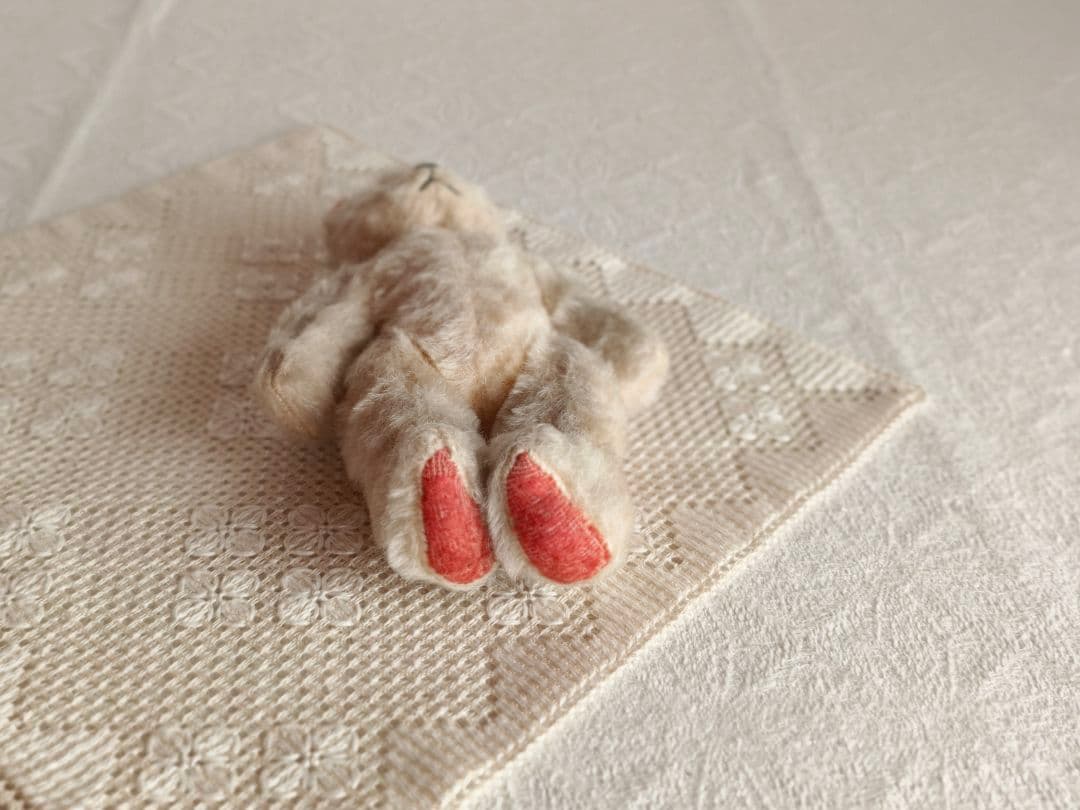 * vintage bear ❀ * 朱色のお耳の クマちゃん