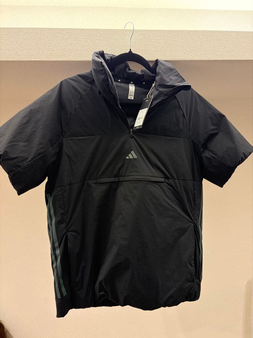 Adidas 撥水　アノラック　ハイネック　半袖ダウンジャケット　タグ付き