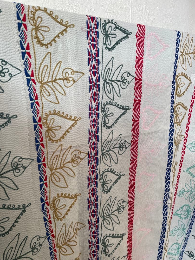 ※限定saleꕥ未使用ꕥヴィンテージラリーキルト 花刺繍カンタキルトマルチカバー