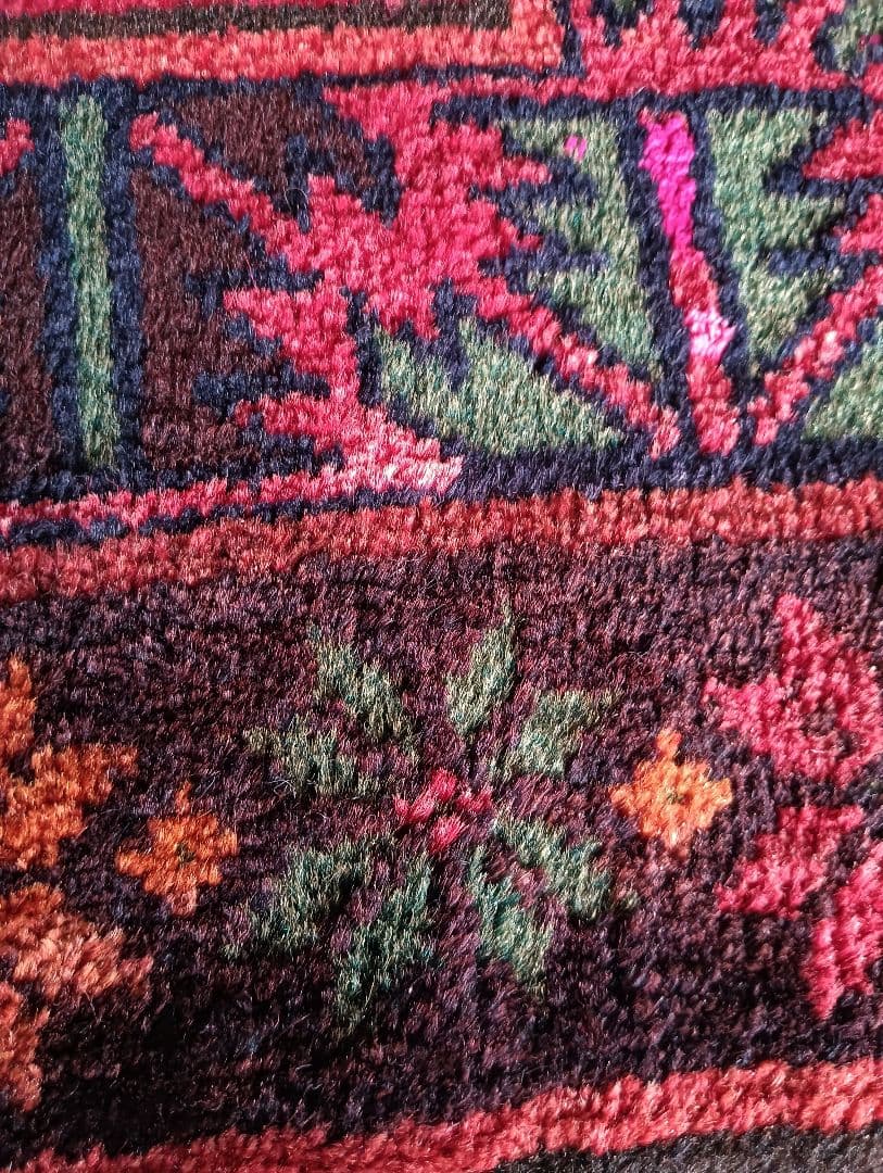 専用です。5.5kg 上質ウールのタイマ二族のトライバルラグ　バルーチ