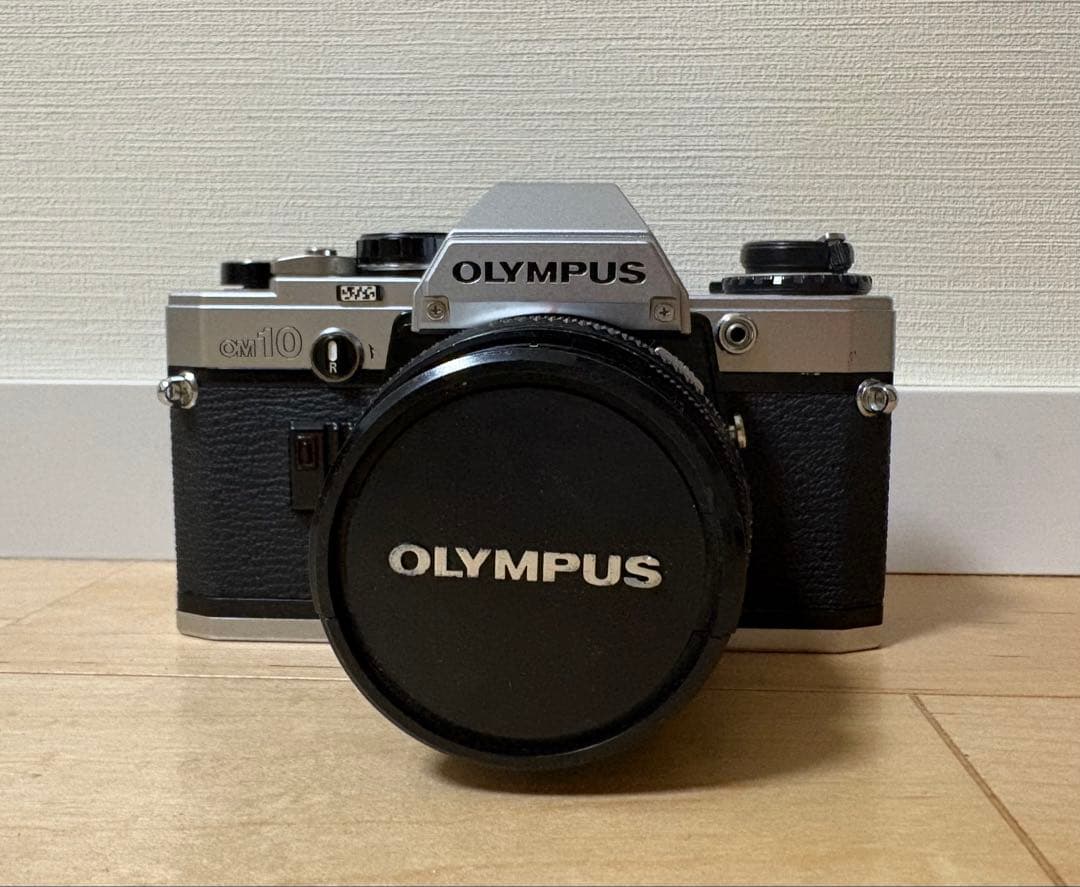 【美品】 【レンズ付き】OLYMPUS フィルムカメラ OM10