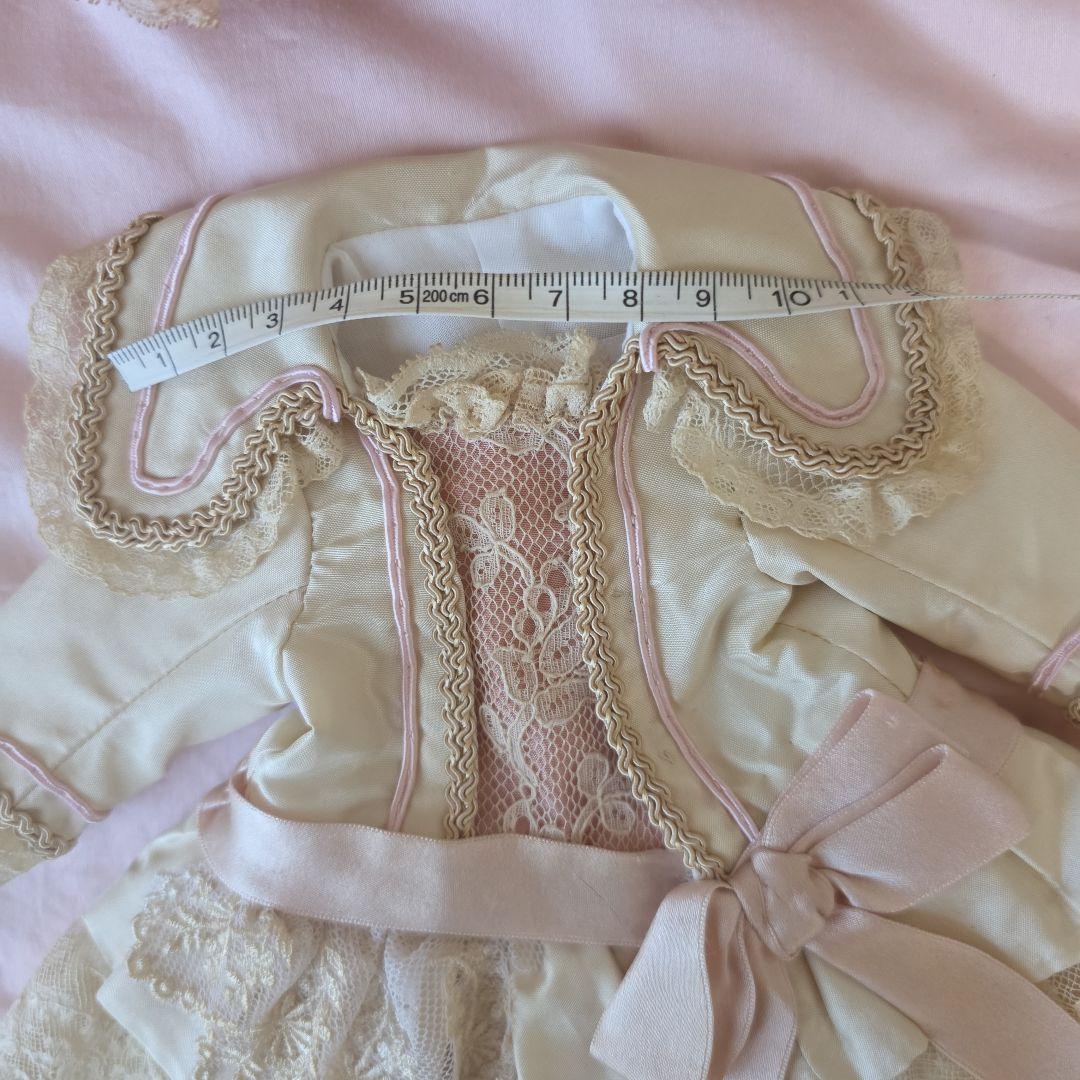 作家様　アンティークビスクドール　ドレス　シルク　ボネ付き　キャビネットサイズ