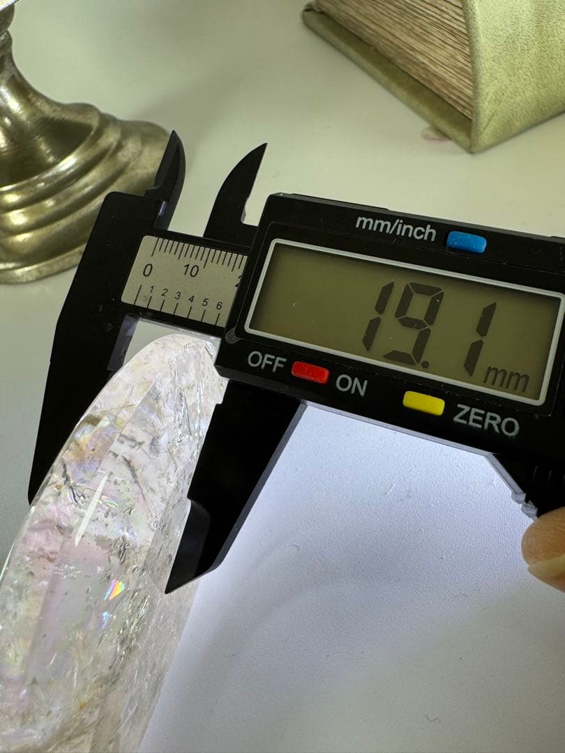 スタンド付き　ピンクアゼツライト(流通名) ピンククリアクォーツ　ファイヤー