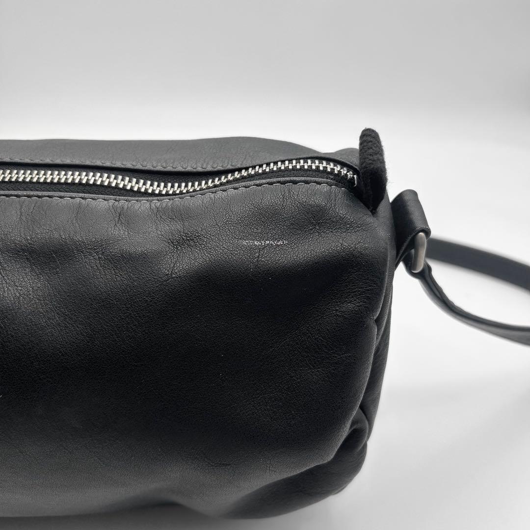 良品　マーガレットハウエル　ショルダーバッグ　ドラム型　レザー　黒　斜め掛け◎