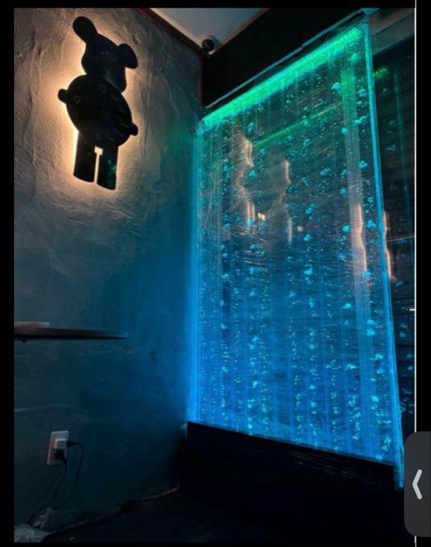 【配送工事費無料】高さ2m『アクアウォーターウォール』　7色に色味の変更が可能