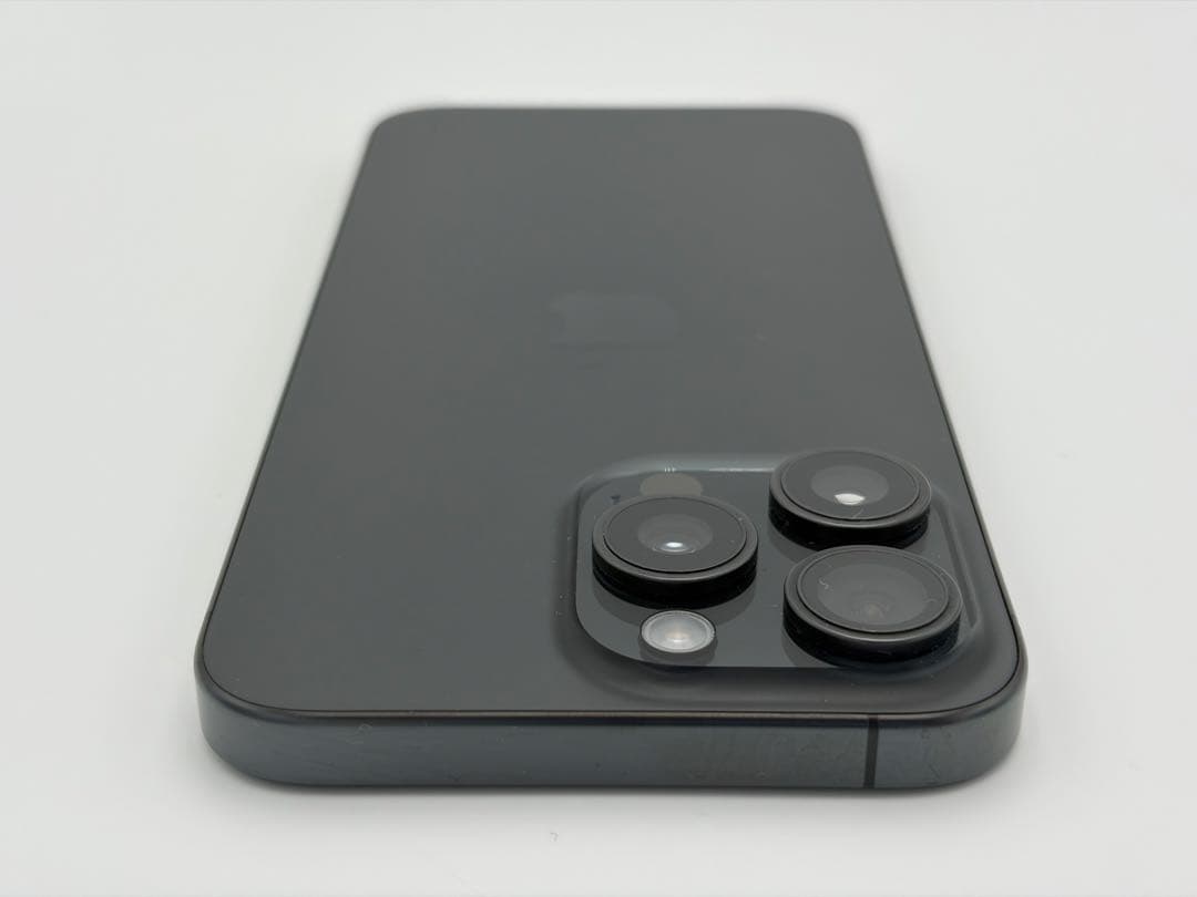 Apple iPhone 15 Pro Max 256GB ブラックチタニウム