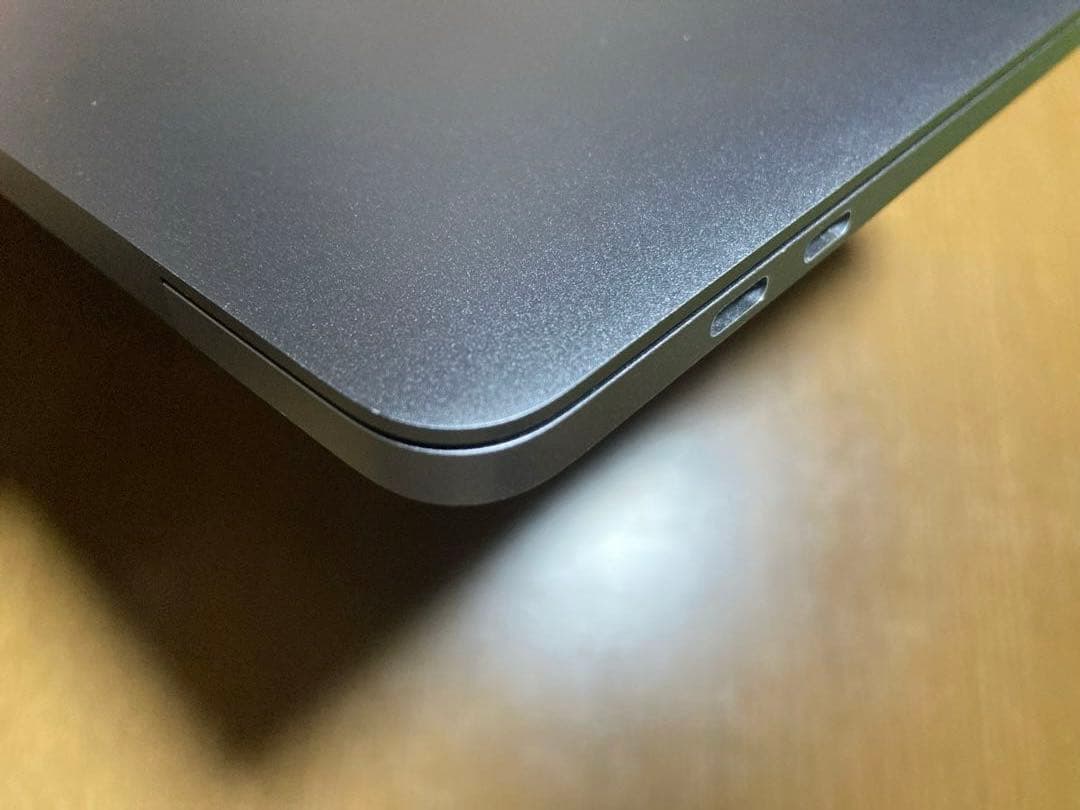 MacBook Pro 2016 15インチ スペースグレー