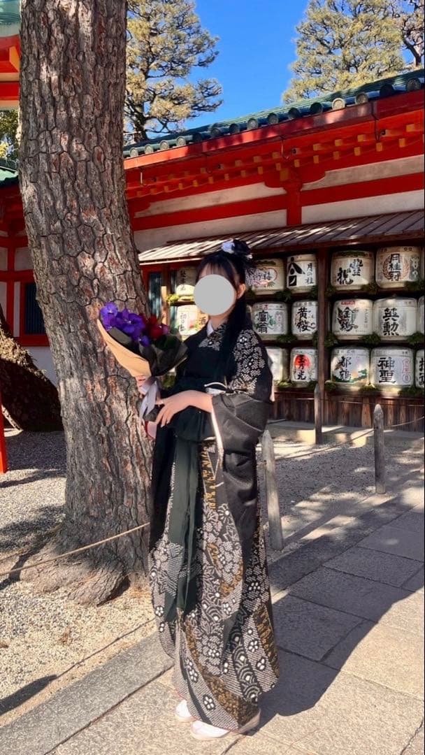 黒の振袖 花柄刺繍 総絞り