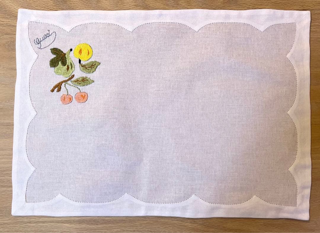 【美品・未使用】GUCCI グッチ　手刺繍ランチョンマット　４枚セット