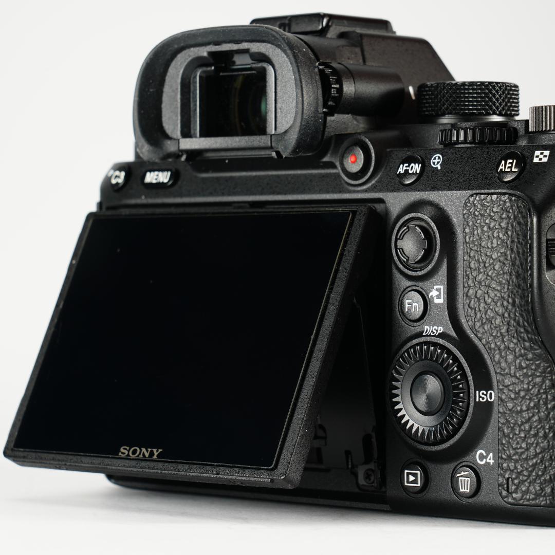 【完全セット】SONY α7III極美品！17609回/20万 すぐ撮影可能