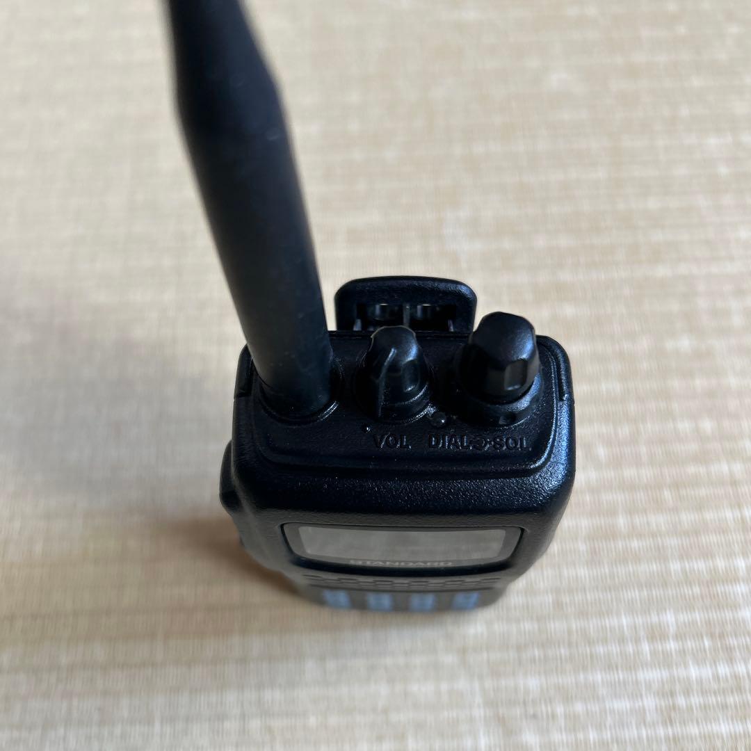 アマチュア無線機　スタンダード FT-60