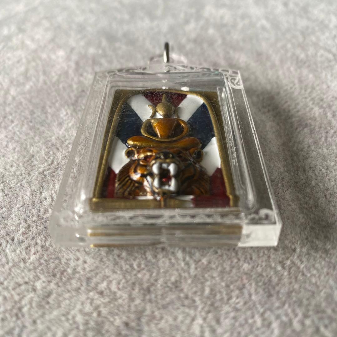 プラクルアン ソムデット・パヤスア 高僧と虎の力 総合運 守護 危険回避 御守り