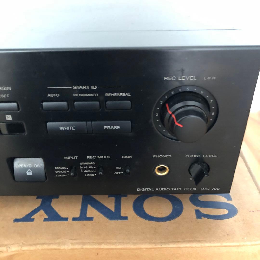 SONY DTC-790 DATデッキ 取説　箱付 リモコンおまけ　ジャンク