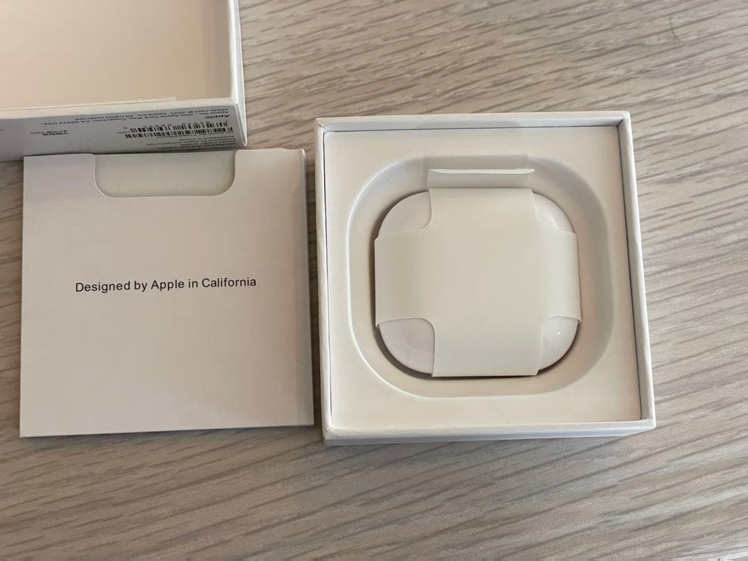 AirPods4 ノイズキャンセリング　 Apple エアーポッズ4