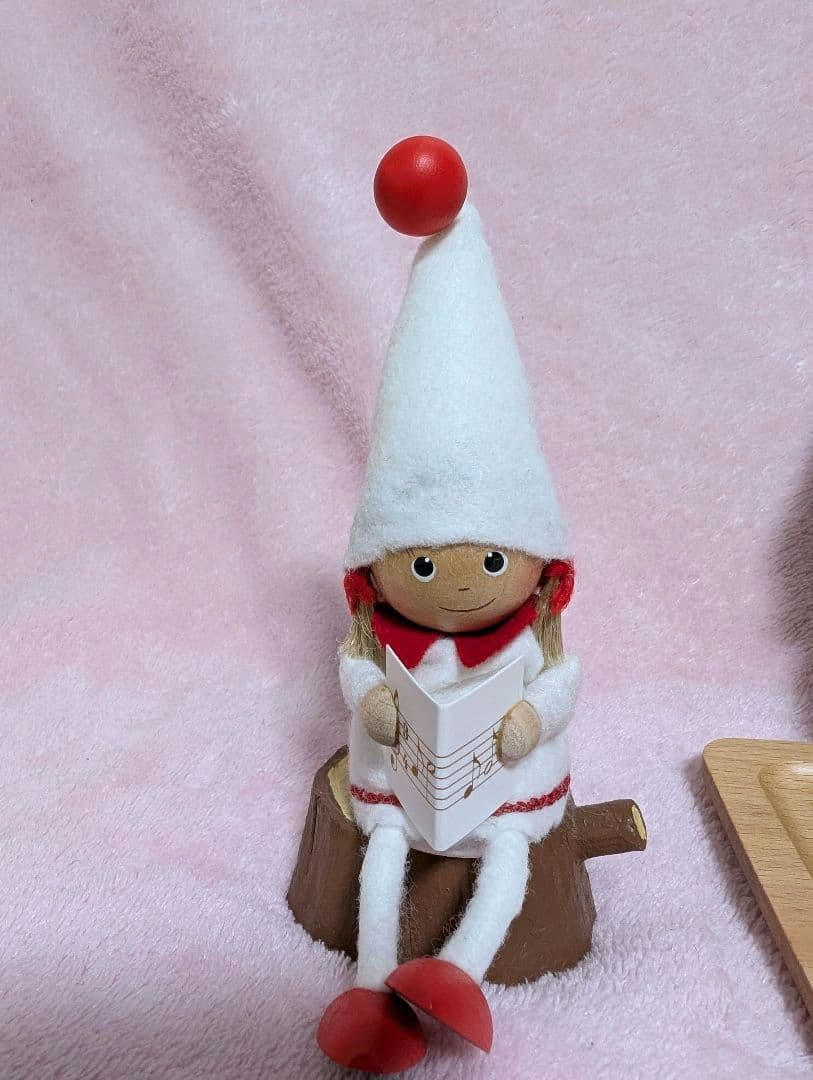 ノルディカニッセ　女の子　サンタ