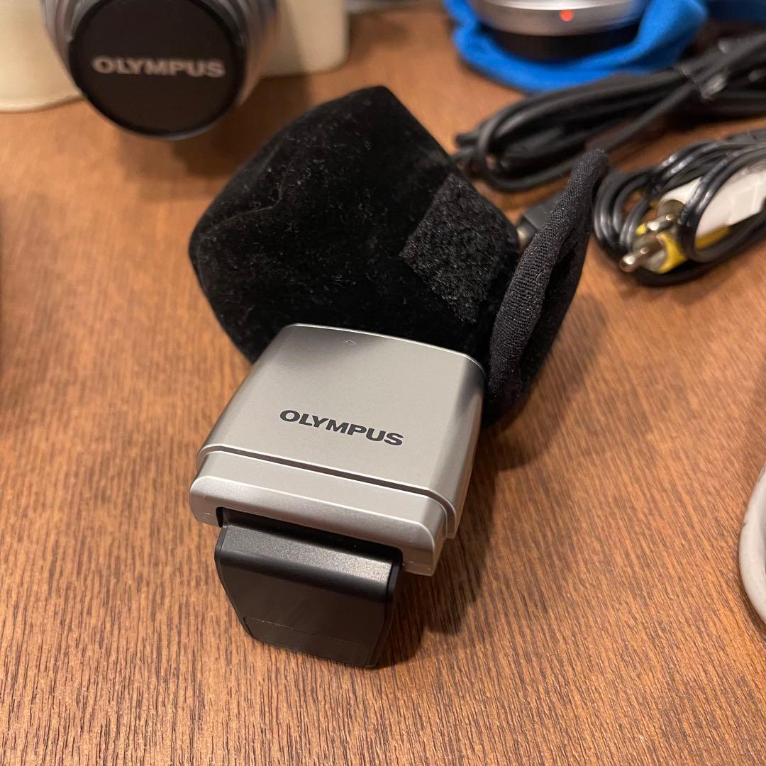 OLYMPUS PEN Lite E-PL6 ダブルズームキット
